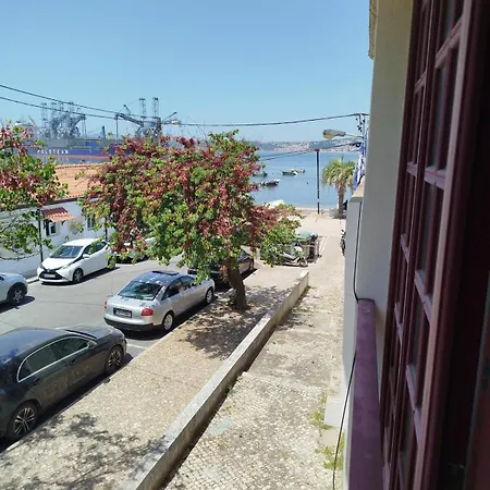 T1 Na Margem Do Rio Tejo E شقة *